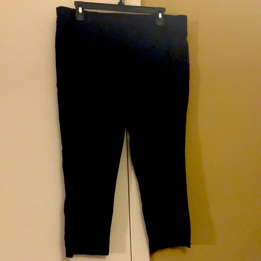 Simply vera Vera Wang navy blue pull on capris